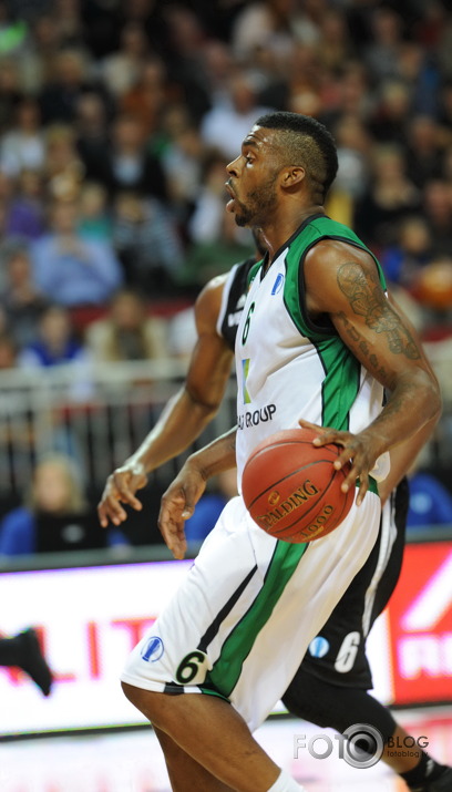 VEF-Maccabi Haifa 73:94