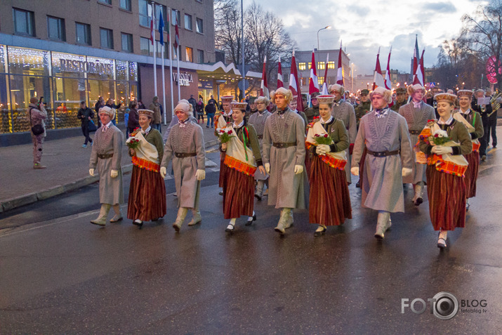 Mans gājiens ar gājienu - 11.11.2013