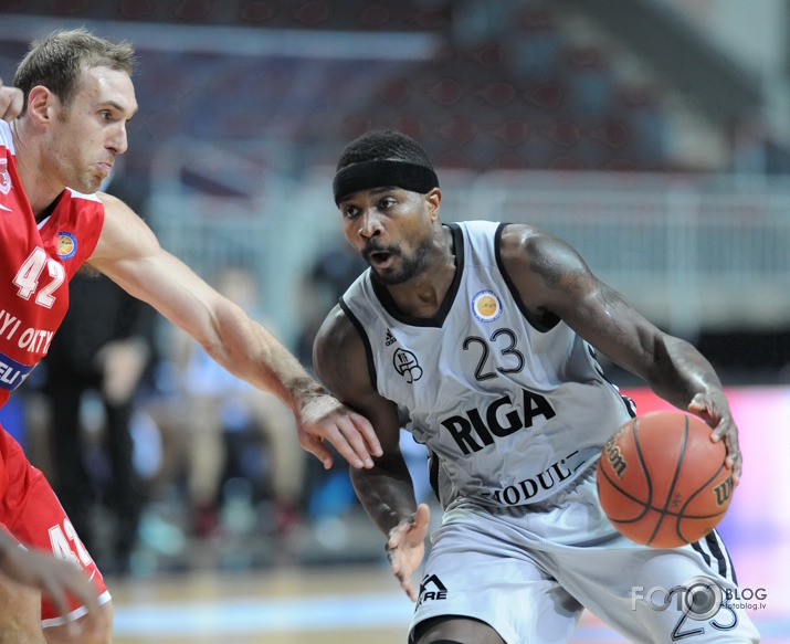 VEF-KRASNY OKTYABR 90:73