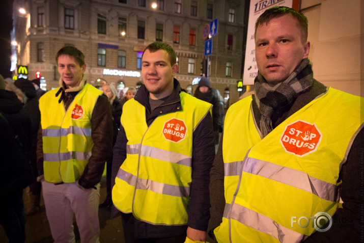 "STOP DRUGS" reids pret t.s. legālām narkotikām (spaisu) Rīgā.