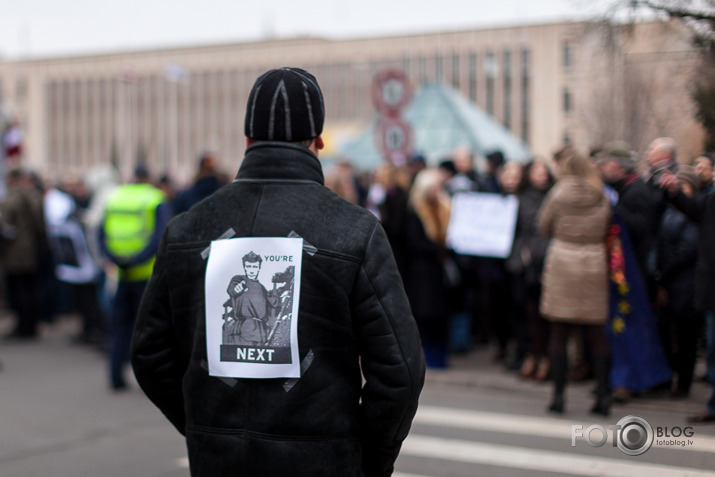 Pie RUS vēstniecības Rīgā 02.03.14.