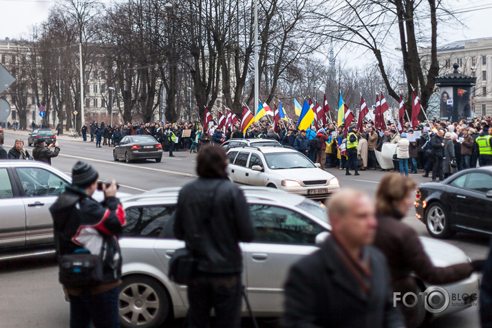 Pie RUS vēstniecības Rīgā 02.03.14.