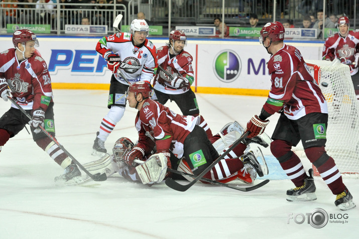 Dinamo pret Donbasu sērijā jau 3:3