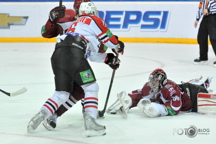 Dinamo pret Donbasu sērijā jau 3:3