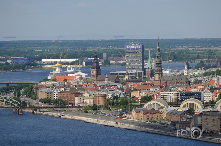 Skats no visaugstākā balkona Rīgā