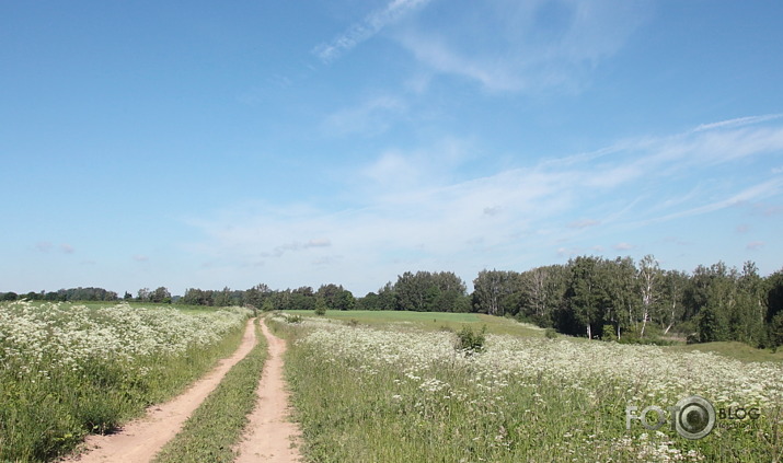 pa ceļam