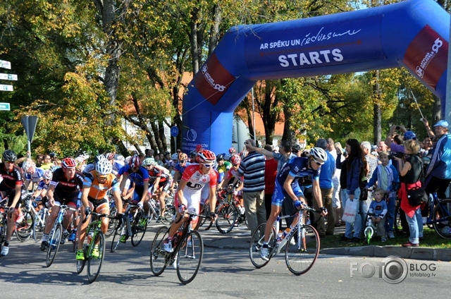 24. Latvijas riteņbraucēju vienības brauciens: Šosejnieku starts