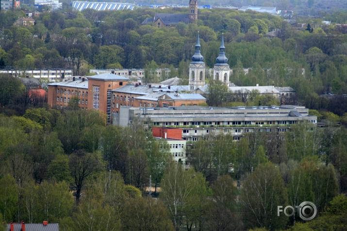 uz Panorama Plaza jumta