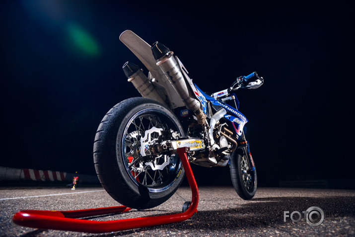 Supermoto