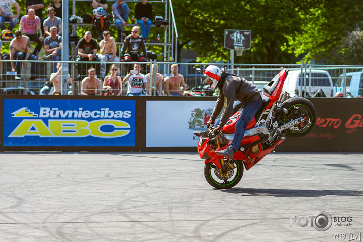 "Ghetto Streetbike Freestyle"