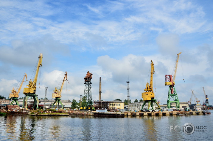 Ar Jelgavu...