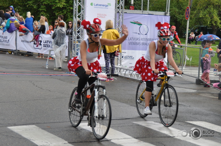 25. riteņbraucēju vienības brauciena mirkļi