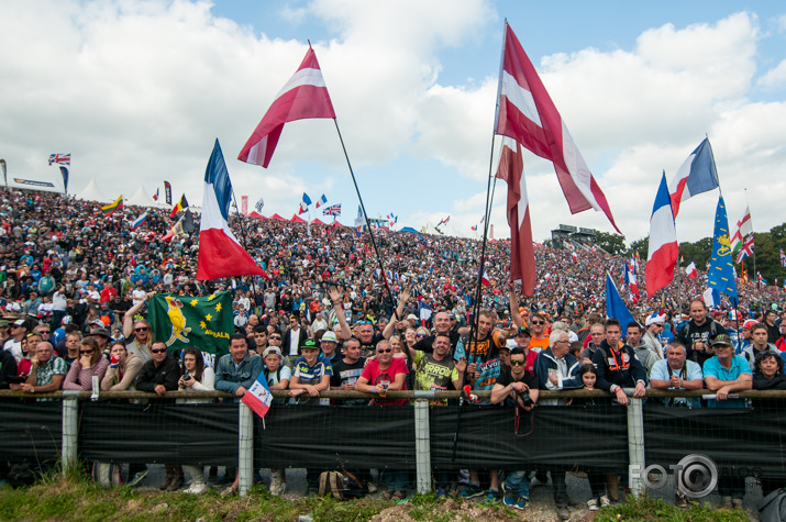 Trakie motokrosa līdzjutēji @MXoN Ernee.