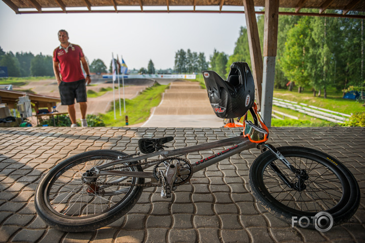 Ciemos pie BMX