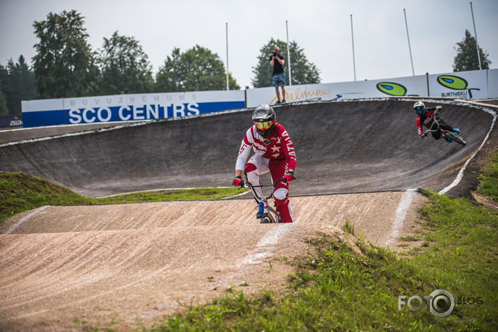 Ciemos pie BMX