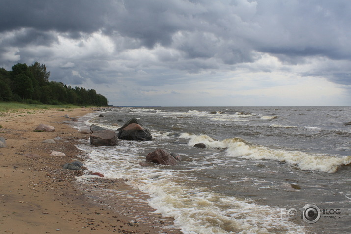 akmeņainā piekraste...Tūja-Dunte...