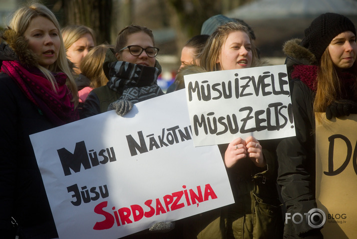 Kaža, ej mājā!