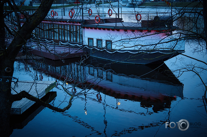 Pavasaris, pilsēta, vakars