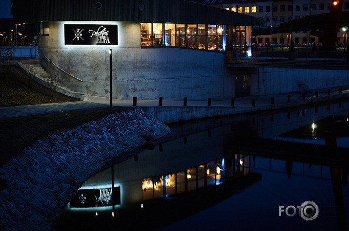 Pavasaris, pilsēta, vakars