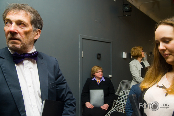 Salve Zirgu ielā pie zirga