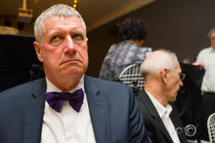 Salve Zirgu ielā pie zirga