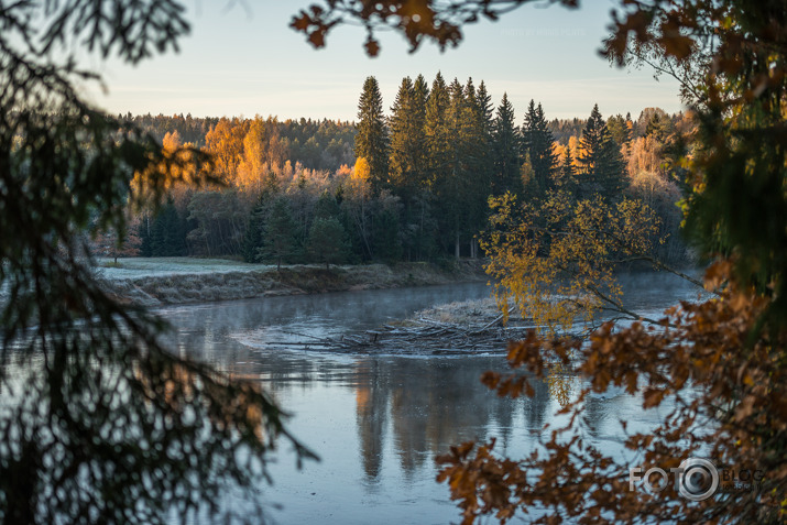 nedaudz par viņu