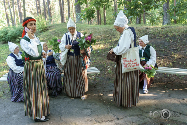 Ceļā uz svētku koncertu