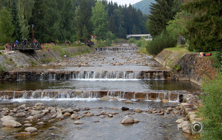 Schneideram pa pēdām