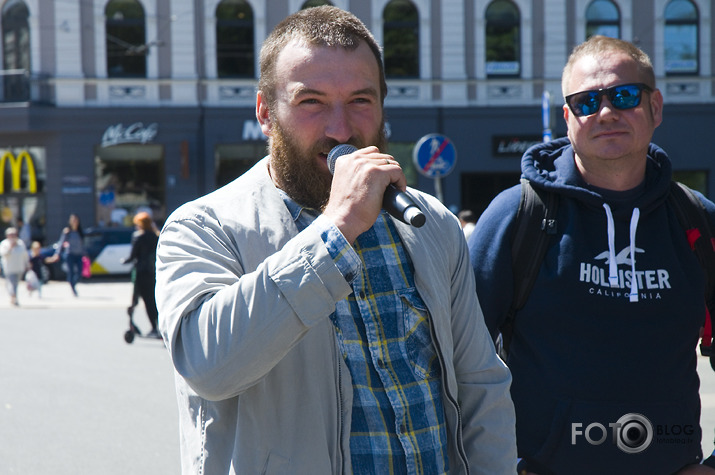 "Nāves ēnā jeb Latvijas veiksmes stāsts"