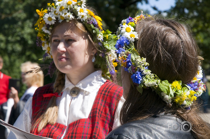 "Nāves ēnā jeb Latvijas veiksmes stāsts"