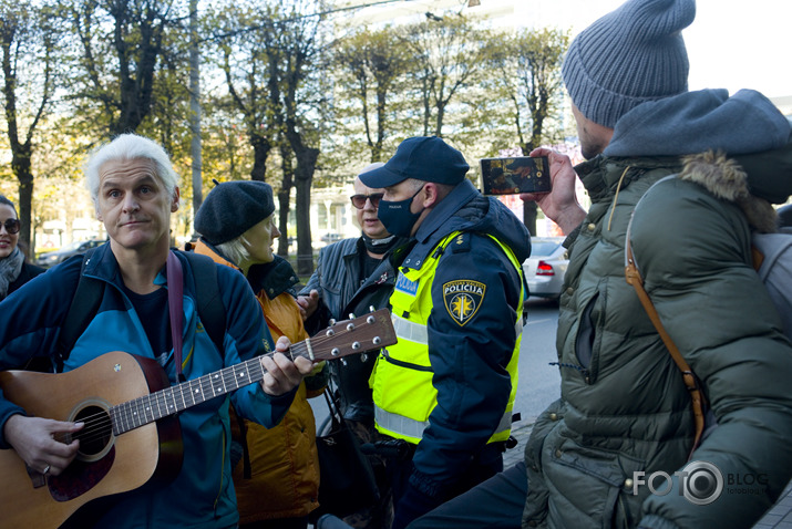 PRET ārkārtas stāvokļa izsludināšanu