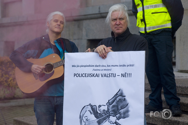 PRET ārkārtas stāvokļa izsludināšanu