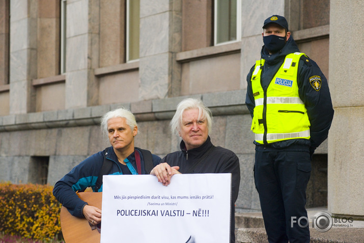 PRET ārkārtas stāvokļa izsludināšanu