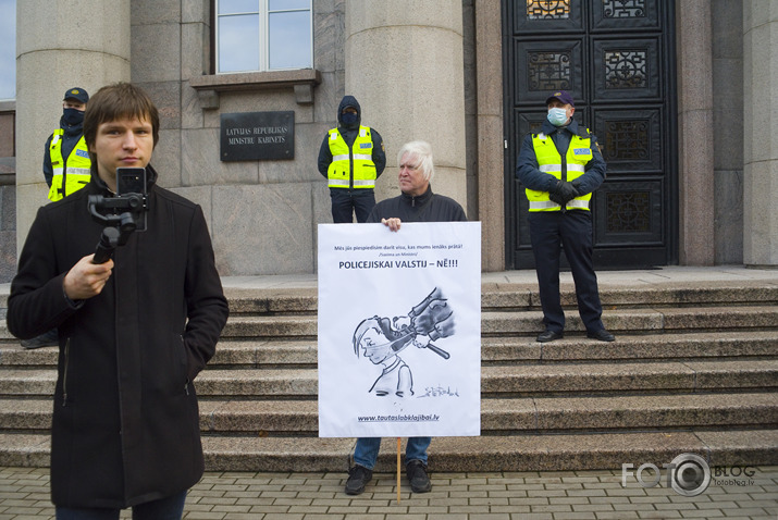 PRET ārkārtas stāvokļa izsludināšanu