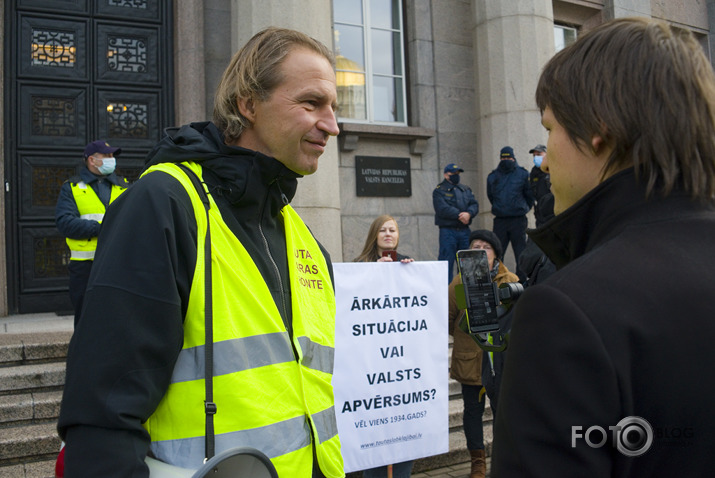 PRET ārkārtas stāvokļa izsludināšanu