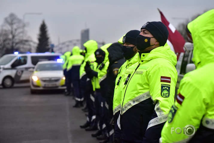 policisti un likumpārkāpēji un musori!