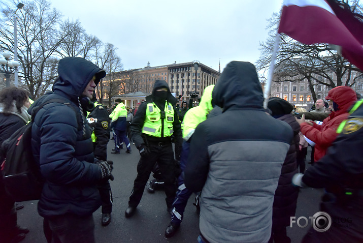 policisti un likumpārkāpēji un musori!