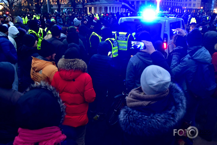 policisti un likumpārkāpēji un musori!