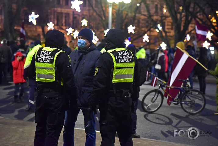 policisti un likumpārkāpēji un musori!