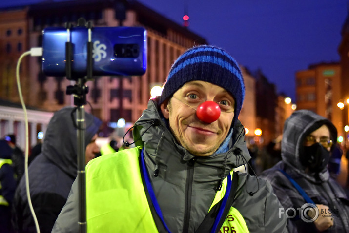 policisti un likumpārkāpēji un musori!