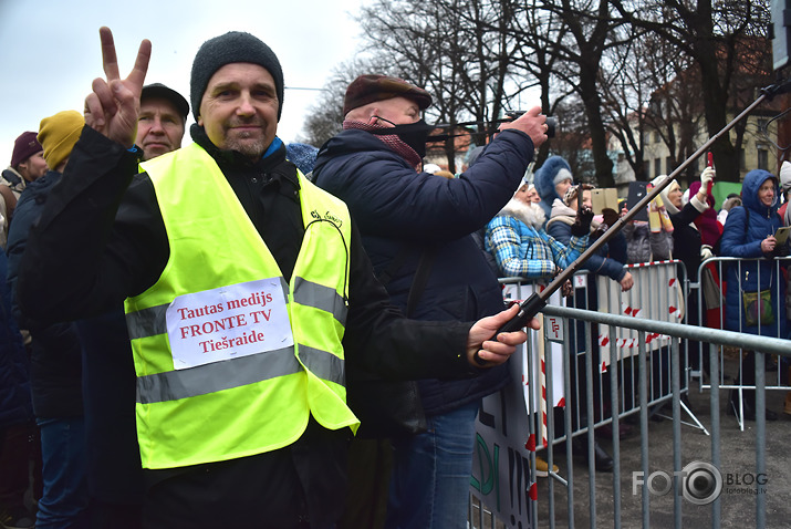 par vakcīnu blakus efektiem ne-1 neatbildēs