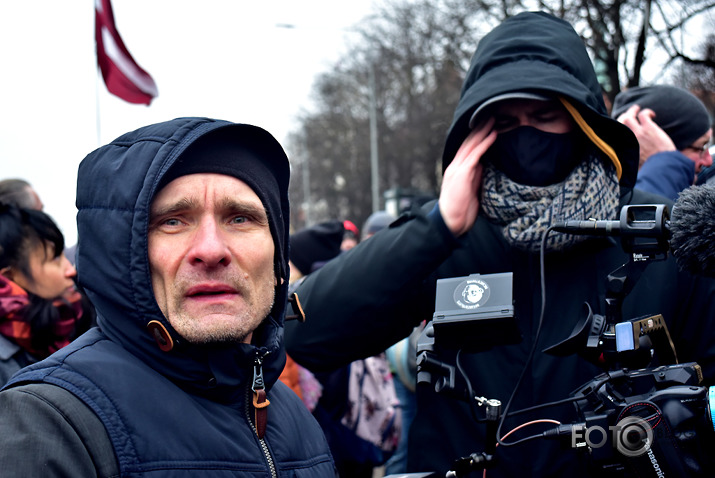 par vakcīnu blakus efektiem ne-1 neatbildēs