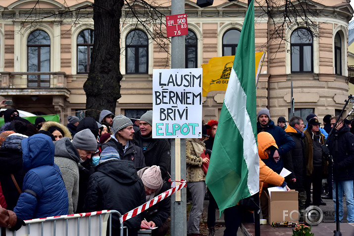 par vakcīnu blakus efektiem ne-1 neatbildēs