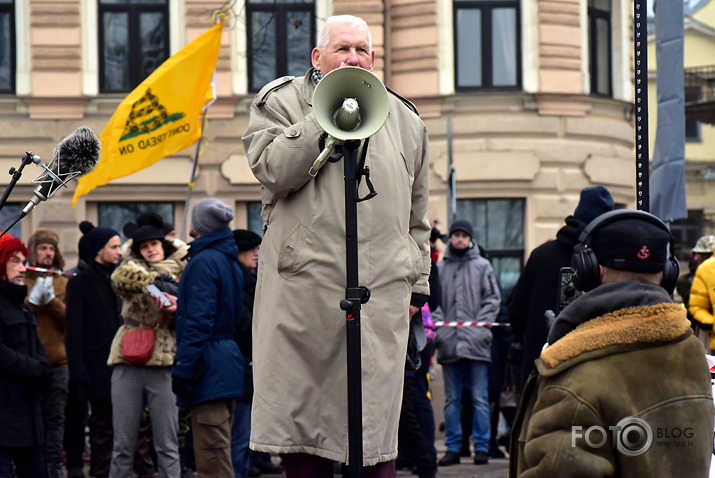 par vakcīnu blakus efektiem ne-1 neatbildēs