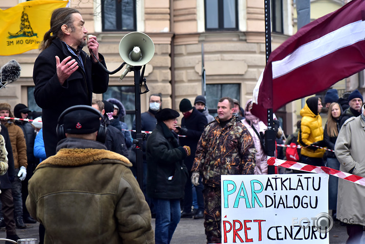 par vakcīnu blakus efektiem ne-1 neatbildēs