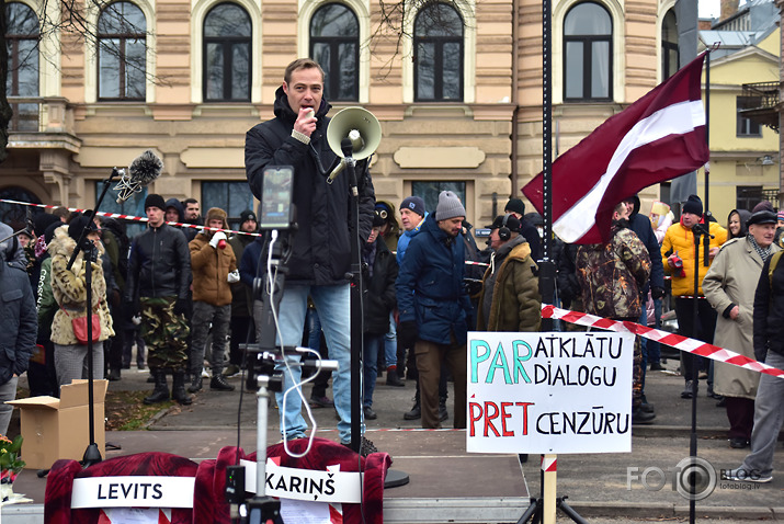 par vakcīnu blakus efektiem ne-1 neatbildēs