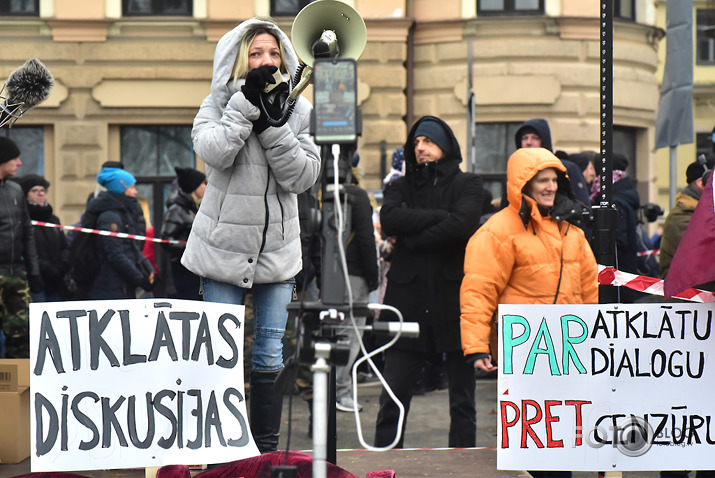 par vakcīnu blakus efektiem ne-1 neatbildēs