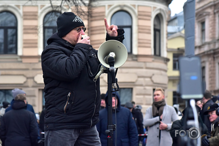 par vakcīnu blakus efektiem ne-1 neatbildēs