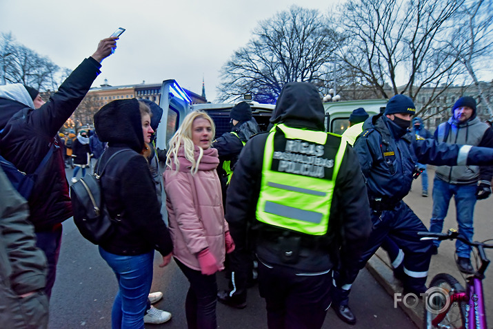 par vakcīnu blakus efektiem ne-1 neatbildēs