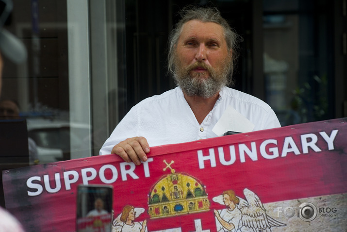 Supporting Hungaria